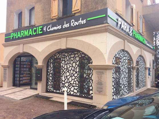 ENSEIGNE 83 PHARMACIE DES 4 CHEMINS DES ROUTES TOULON